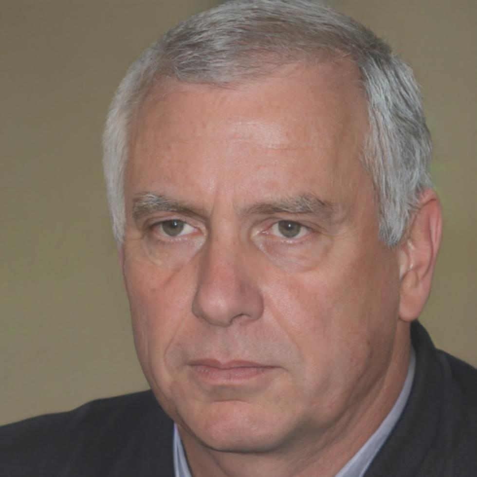 Portrait de Marc Dubois, expert en planification financière